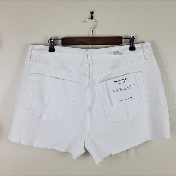 Good American Plus 90s Solid White Distressed Raw Hem Denim Shorts - Picture 5 of 13